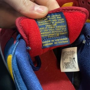 Brand new Barcelona dunks never worn have box amd a picture of receipt